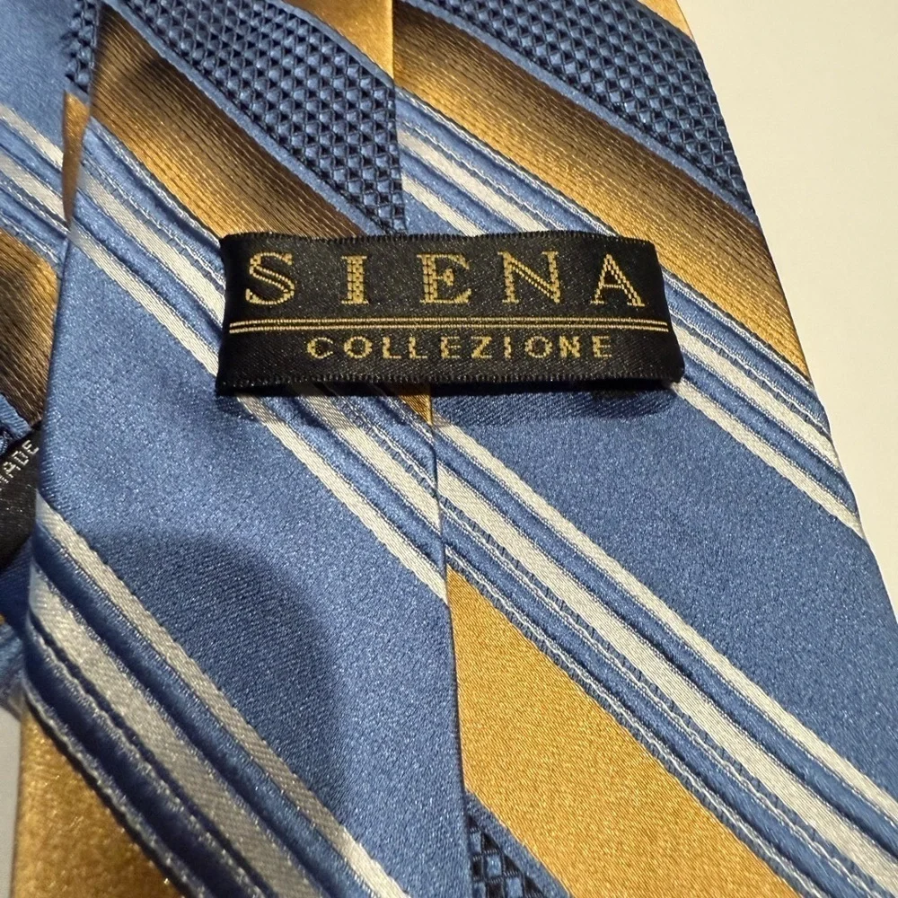 Siena Collezione Blue and Gold Striped Men's Tie